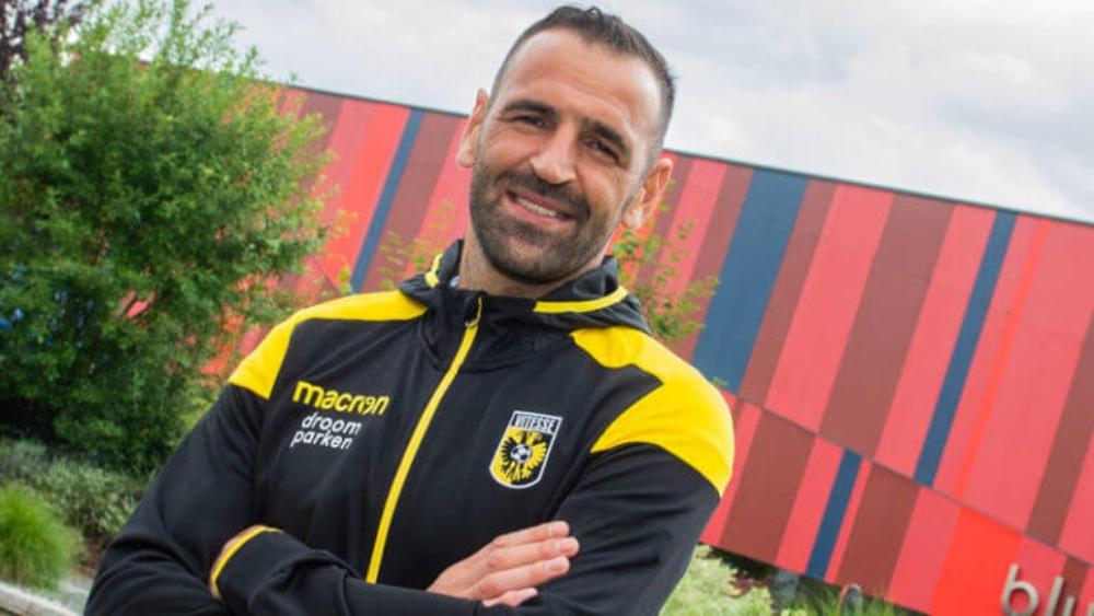 رسمياً | تشيلسي يُجدد عقد حارسه وينقله إلى الدوري الهولندي