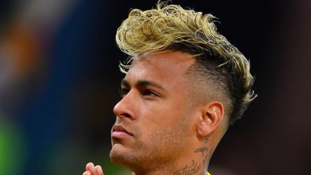 "قصات شعر" نيمار أكثر من أهدافه في المونديال