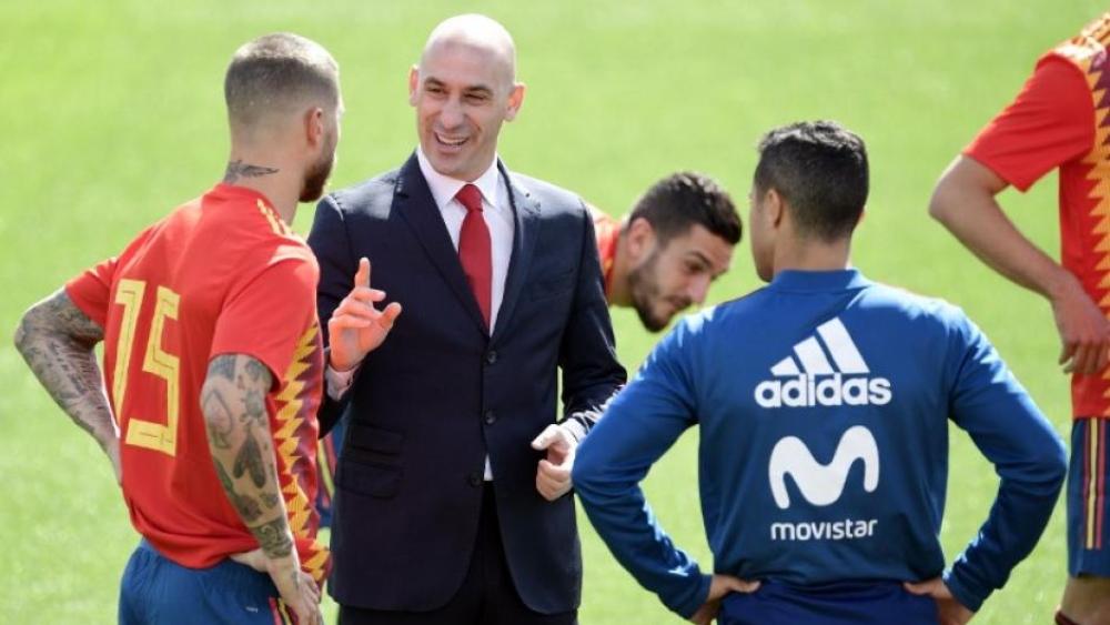 الاتحاد الإسباني ينشغل باختيار مدرب جديد للمنتخب