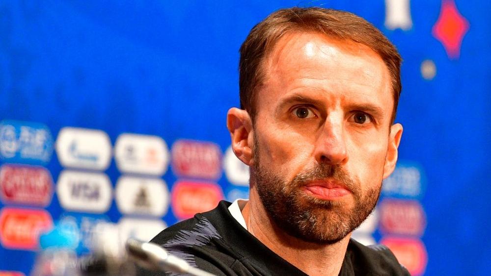 مدرب إنجلترا يُجبر لاعبيه على مشاهدة مباراة المعاناة