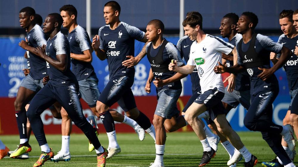 5 لاعبين أساسيين يغيبون عن تداريب منتخب فرنسا