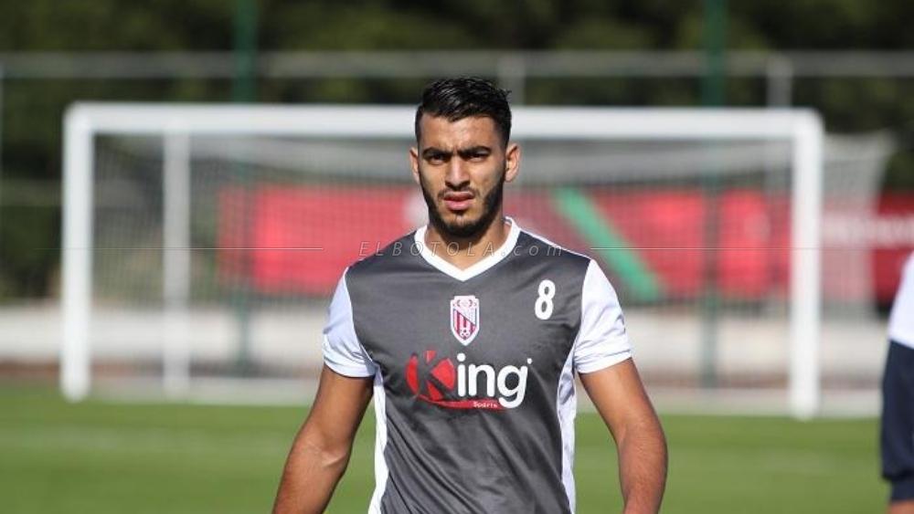 نصير الميموني يرافق جحوح في الدوري الهندي