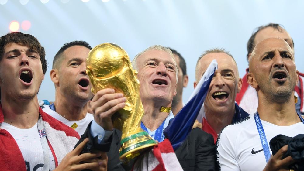 ديشان مهندس فوز فرنسا بمونديال روسيا