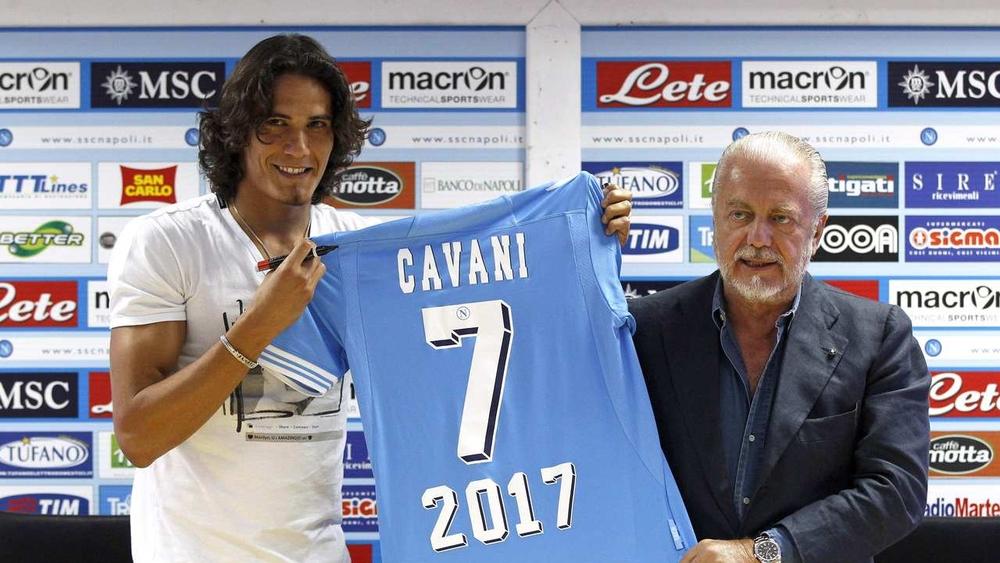 دي لورينتيس: إذا اتصل بي كافاني وقرر تخفيض راتبه فمرحبا به