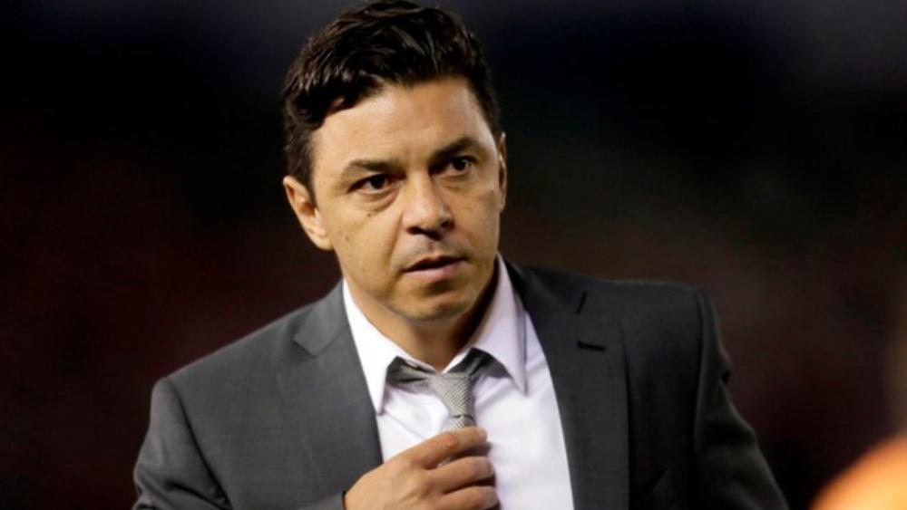 مدرب ريفر بليت يُعلق على فرصة قيادة الأرجنتين