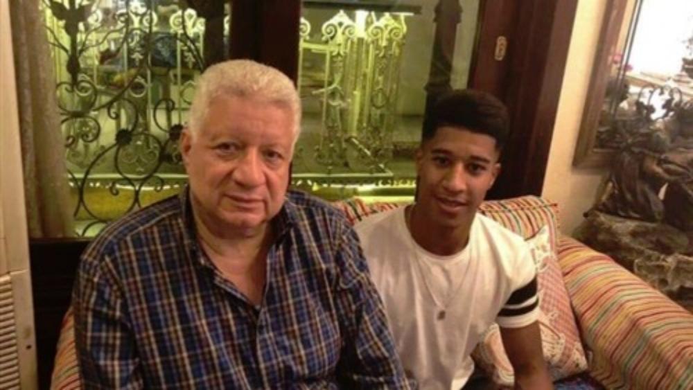 أحداد يرفض التقاط الصور التذكارية مع جماهير الزمالك، بسبب البداية المخيبة!