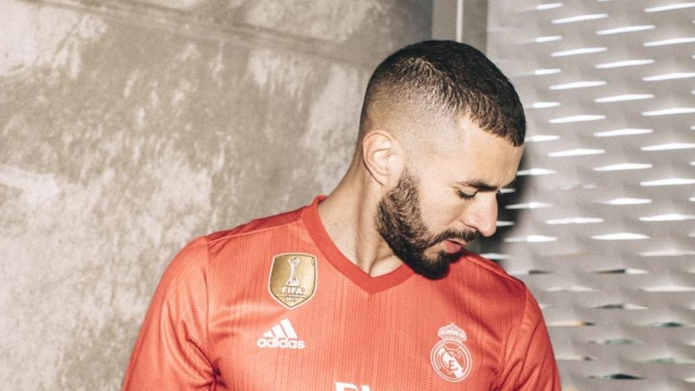 بالصور | ريال مدريد يكشف عن قميصه الثالث