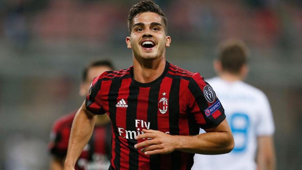 إشبيلية يطمح للحصول على توقيع مهاجم ميلان