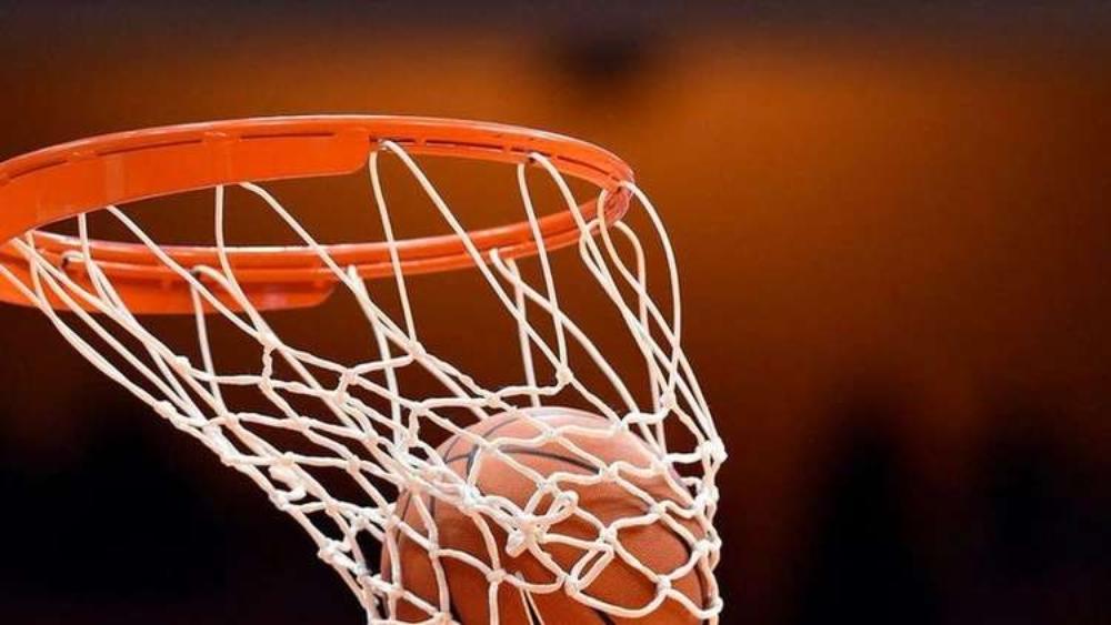 طرد 4 لاعبين من منتخب اليابان للسلة بسب"سهرة حمراء"