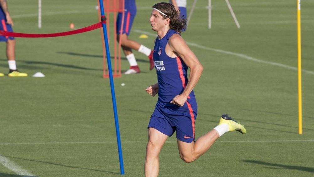 فيليبي لويس في تداريب الأتليتيكو رغم شائعات رحيله