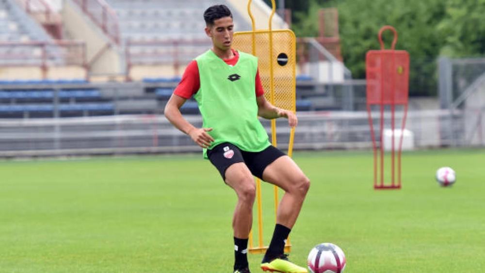 نايف أكرد أساسي للمرة الأولى مع ديجون بمواجهة نيس