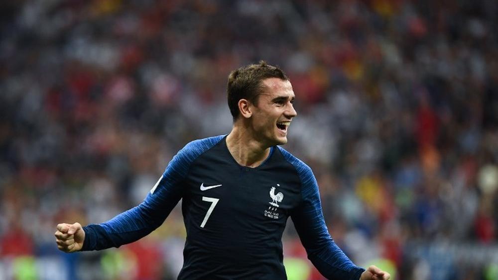 غريزمان يعتبر أنه مرشح للكرة الذهبية بفضل زملائه