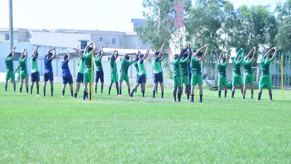 الدفاع الجديدي يخوض أولى حصصه التدريبية بعد وصول بعثة الفريق إلى لوبومباشي