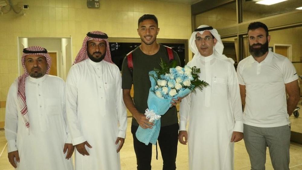 عزيز بوحدوز يصل السعودية للانضمام إلى الباطن