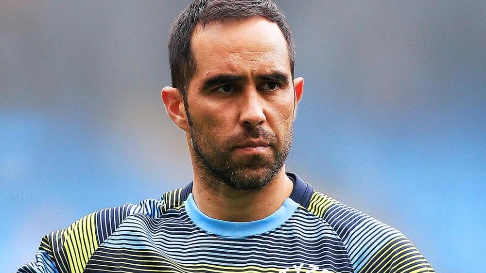 ريال مدريد يقوم بموقف نبيل تجاه كلاوديو برافو