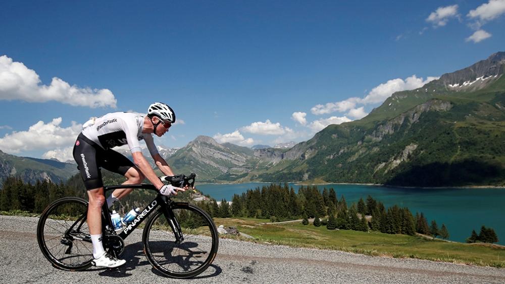 "فيروس" يتسبب في اعتزال دراج بريطاني