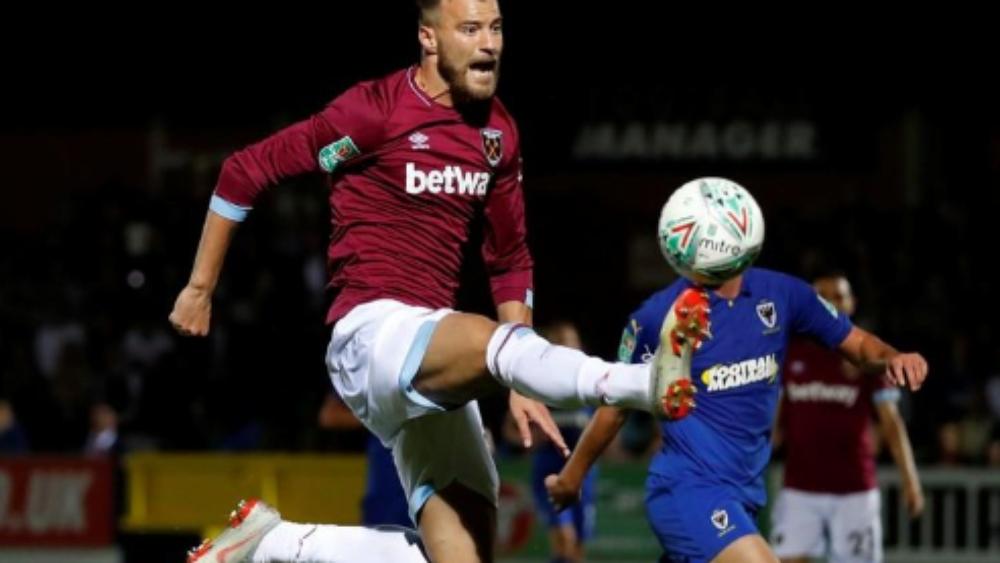 كأس الرابطة | أندية البريميرليج تنجح في معظم الاختبارات