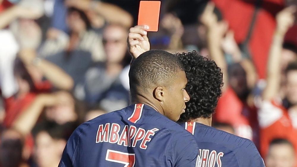 ديشان يقدم نصيحته لمبابي بعد طرده أمام نيم