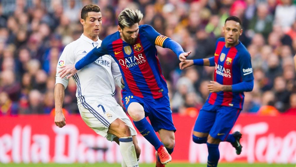 ميسي: "رحيل رونالدو عن ريال مدريد فاجأني"