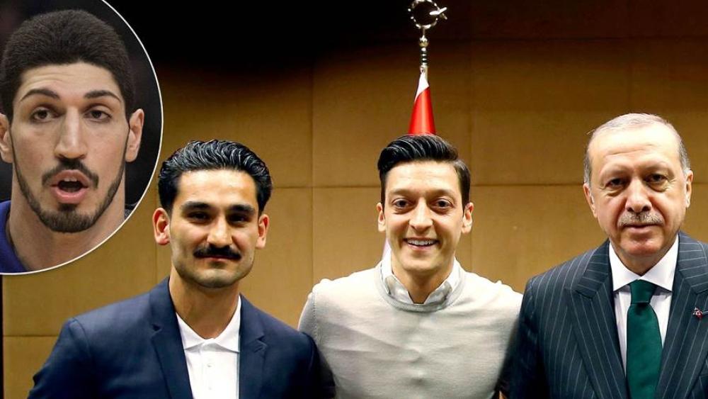 نجم "NBA" يكشف سراً عن صورة أوزيل وأردوغان