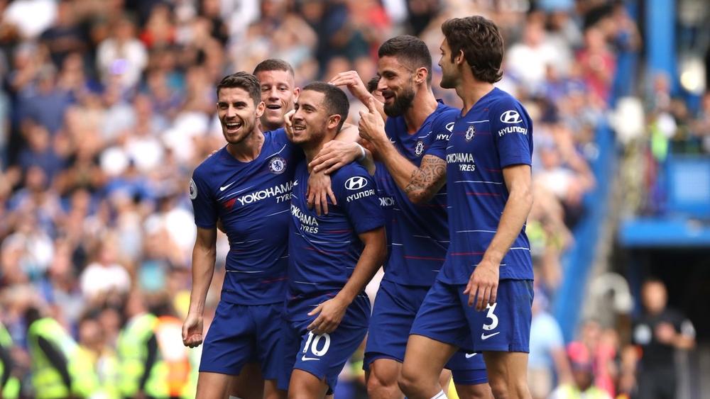 "هاتريك" هازارد يقود تشيلسي لتصدر الـ"بريميير ليغ"