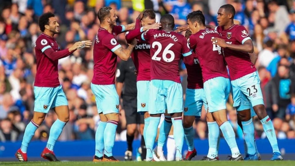 وست هام يحقق فوزه الأول على حساب إيفرتون