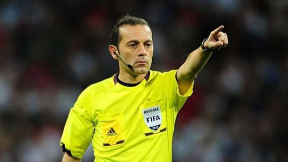 التركي تشاكير حكماً لمواجهة ليفربول وباريس