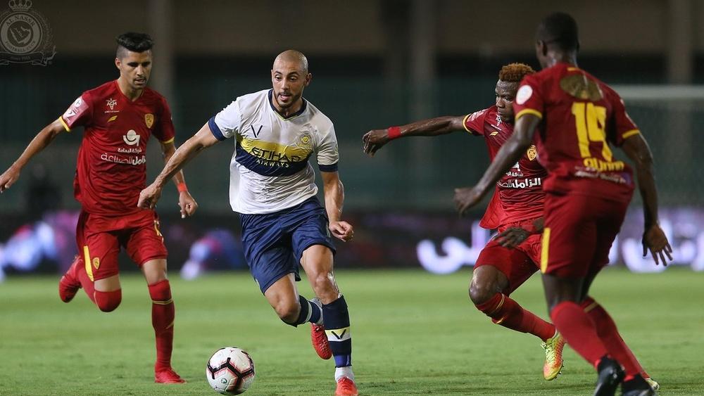 أمرابط يأْسِرُ قلوب "النَّصراويين" وحمد الله يُقدِّم أوراق اعْتِماده