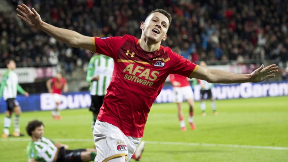 أسامة إدريسي .. مغربي يَلْمَعُ داخل ألكمار الهولندي