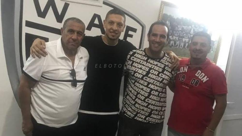 رسميا : بنجلون يَعود للدفاع عن ألوان فريقه الأم "مَجانا"