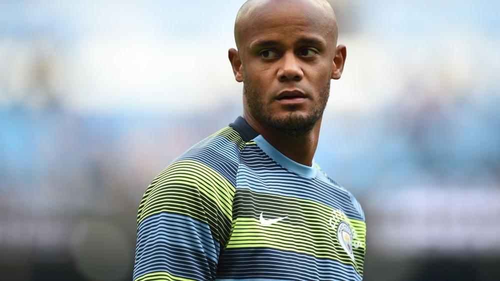 كومباني يرد الدين لمدينة مانشستر على طريقته الخاصة