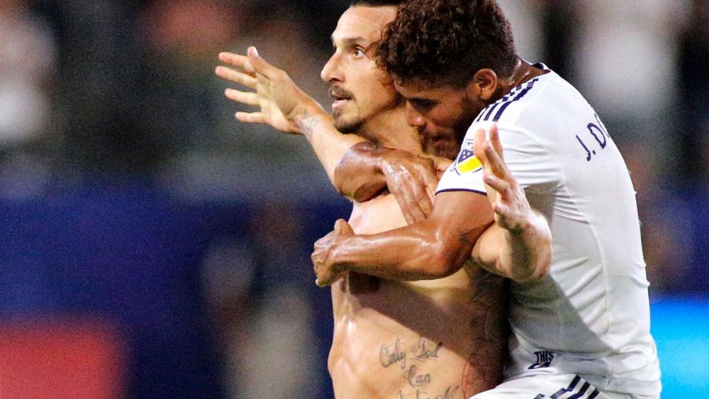 إبرا يفضل رونالدو على صلاح بخصوص "بوشكاش"