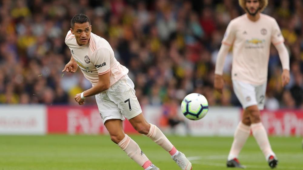 مورينيو يصدم جماهير اليونايتد بالكشف عن سبب استبعاد سانشيز