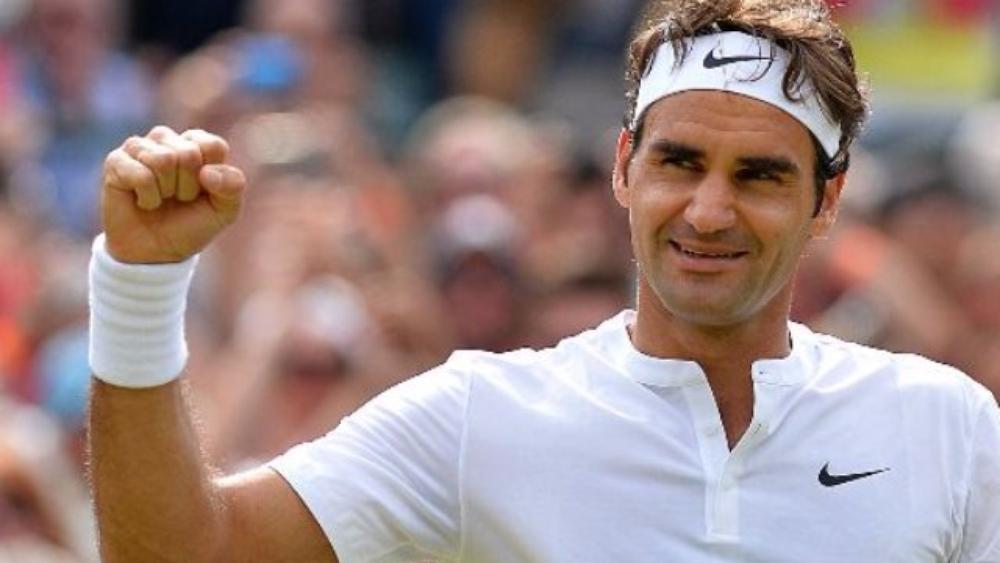 فيدرر يتطلع لمستقبله بعد توقيع عقد رعاية جديد