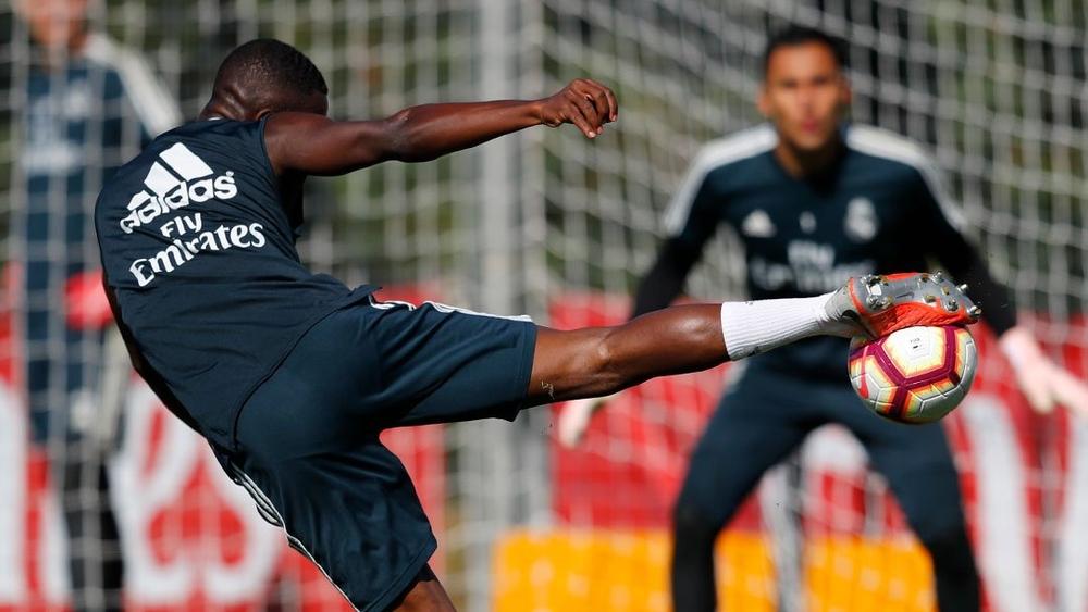 ريال مدريد يُنهي استعداداته لمواجهة ألافيس