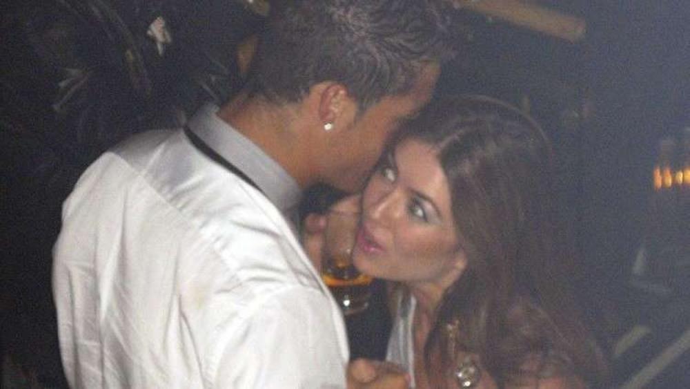 رونالدو يعترف: أقمت علاقة مع مايوركا