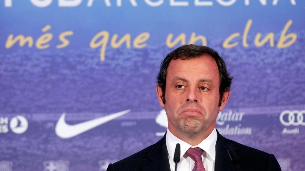محاكمة رئيس برشلونة السابق بتهم تبييض الأموال