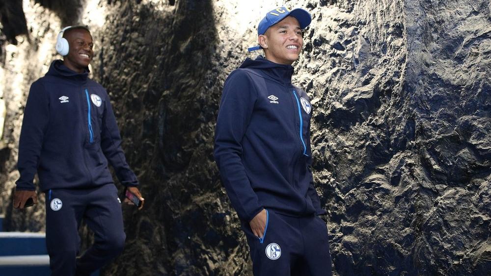 منديل وحاريث ضمن التشكيلة الأساسية لشالكه