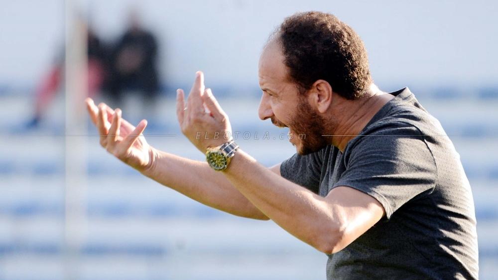 إدارة "الماص" في طريقها لعقد اجتماع للبحث في مصير المدرب محمد مديحي