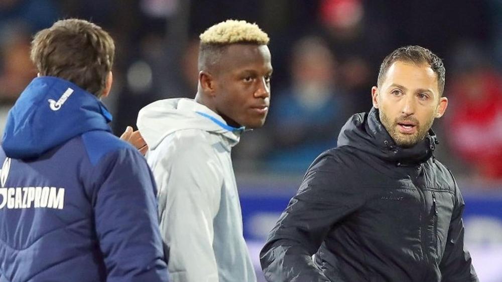 منديل يُثير سخط مدربه بسبب البطاقات الصفراء