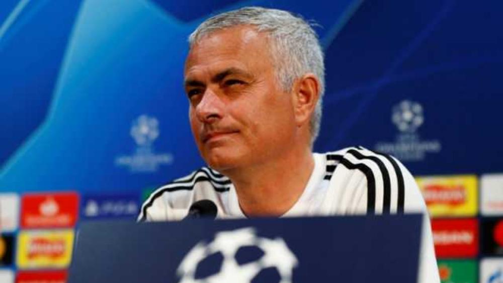 مورينيو: "مستقبلي هنا مع مانشستر يونايتد"