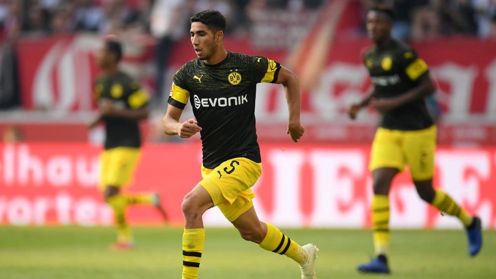 حكيمي مرشح للعب كأساسي أمام الأتلتيكو