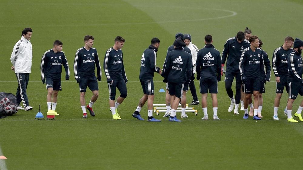 سولاري يُعلن تشكيلته الرسمية الأولى مع ريال مدريد