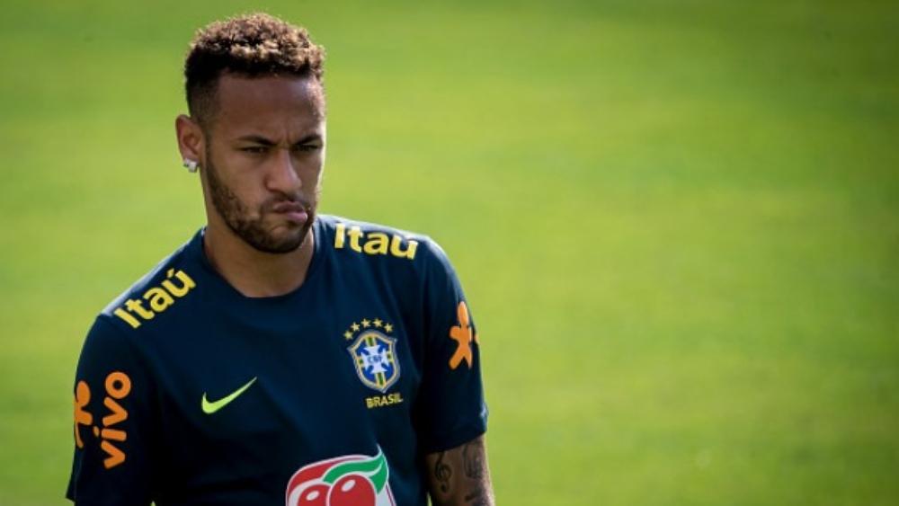 المحاكم الإسبانية تطارد نيمار مجدداً