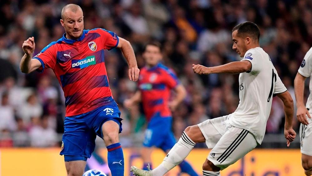 إصابة نجم فيكتوريا بلزن قبل مواجهة ريال مدريد