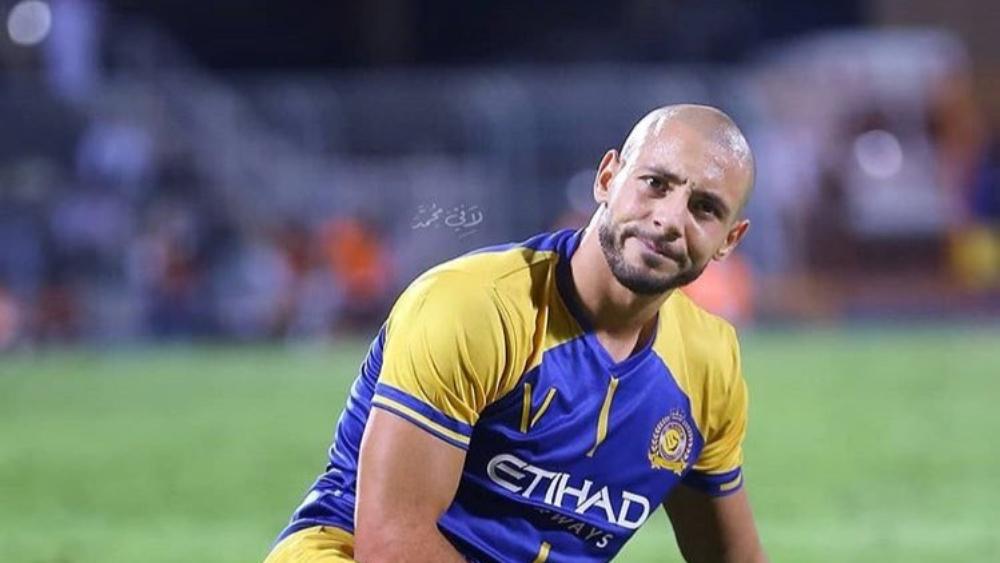 الانتقادات تُطوِّقُ عُنُقَ أمرابط .. والبعض يُشبِّهُهُ بـ"الكابتن بسَّام"