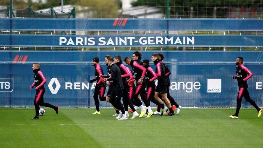 وزيرة فرنسية تطالب بالتحقيق في عنصرية النادي الباريسي