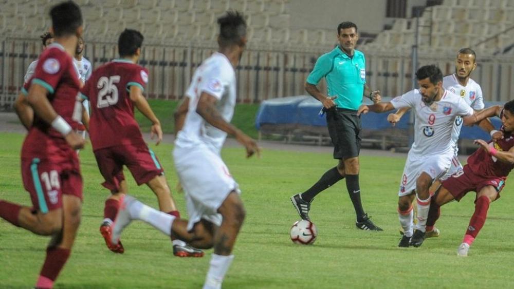 اتحاد الكرة الكويتي يعلق أنشطته لسوء الأحوال الجوية