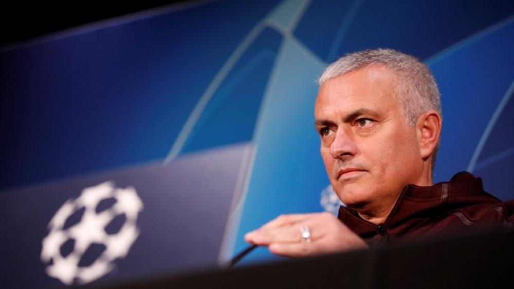 مورينيو: من لا يتحمل الضغوط عليه البقاء في منزله