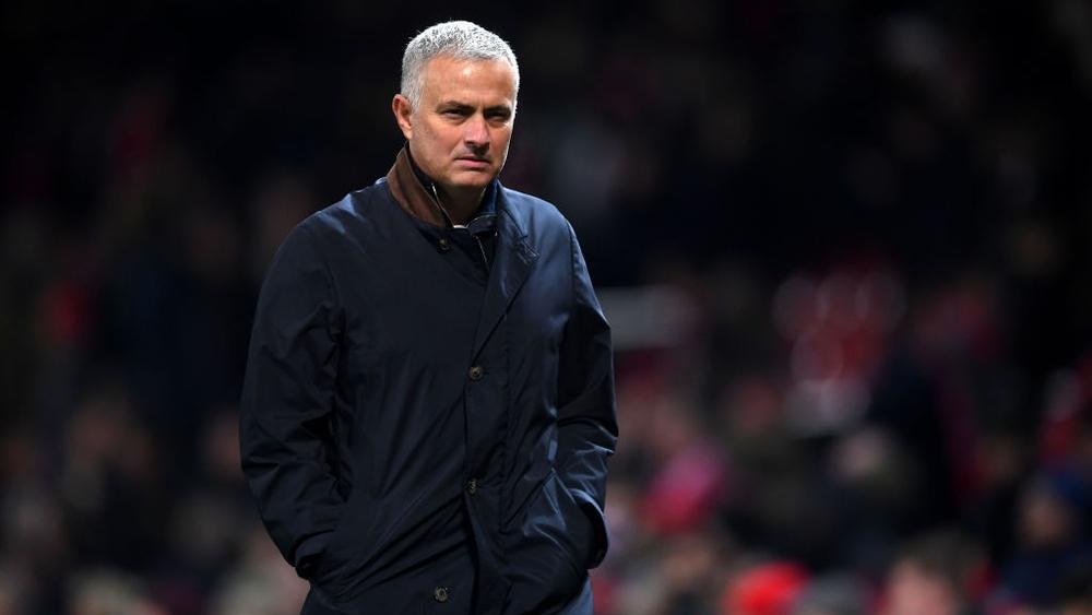 فيرديناند وسكولز يهاجمان مورينيو بشراسة